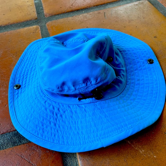 Bucket hat - Picture 1 of 2